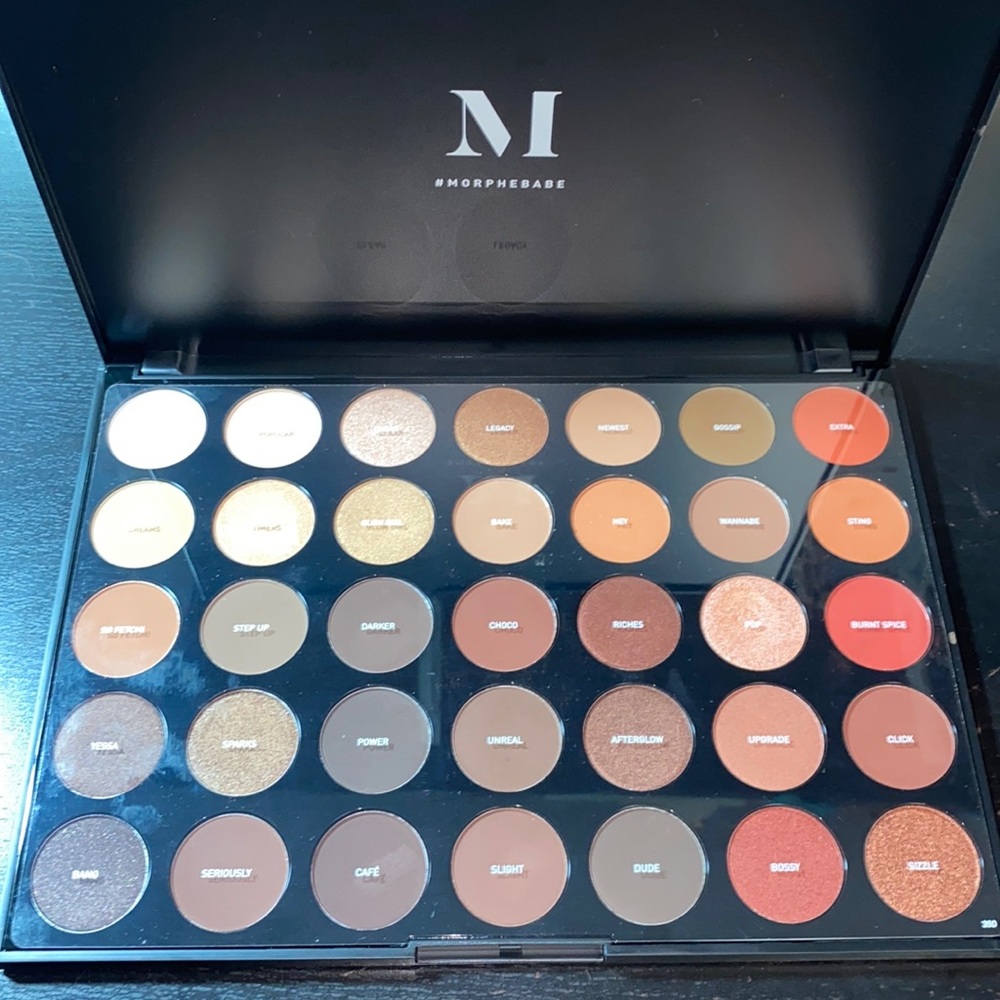 Morphe 350 Supernatural Glow Artistry Eyeshadow Palette warm shades